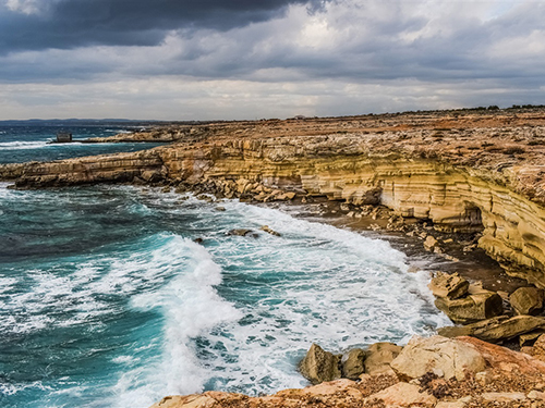 Волны у берегов Кипра Побережье Южного Кипра